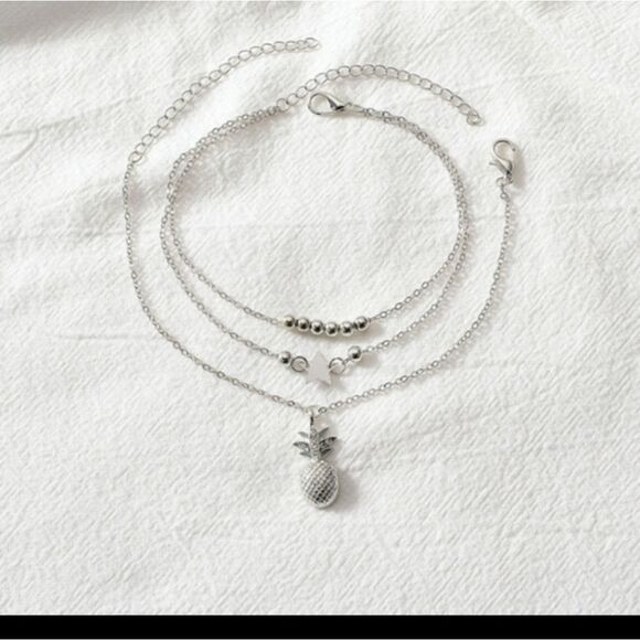 New PINEAPPLE STAR & SILVER BEAD anklet set - Picture 3 of 12
